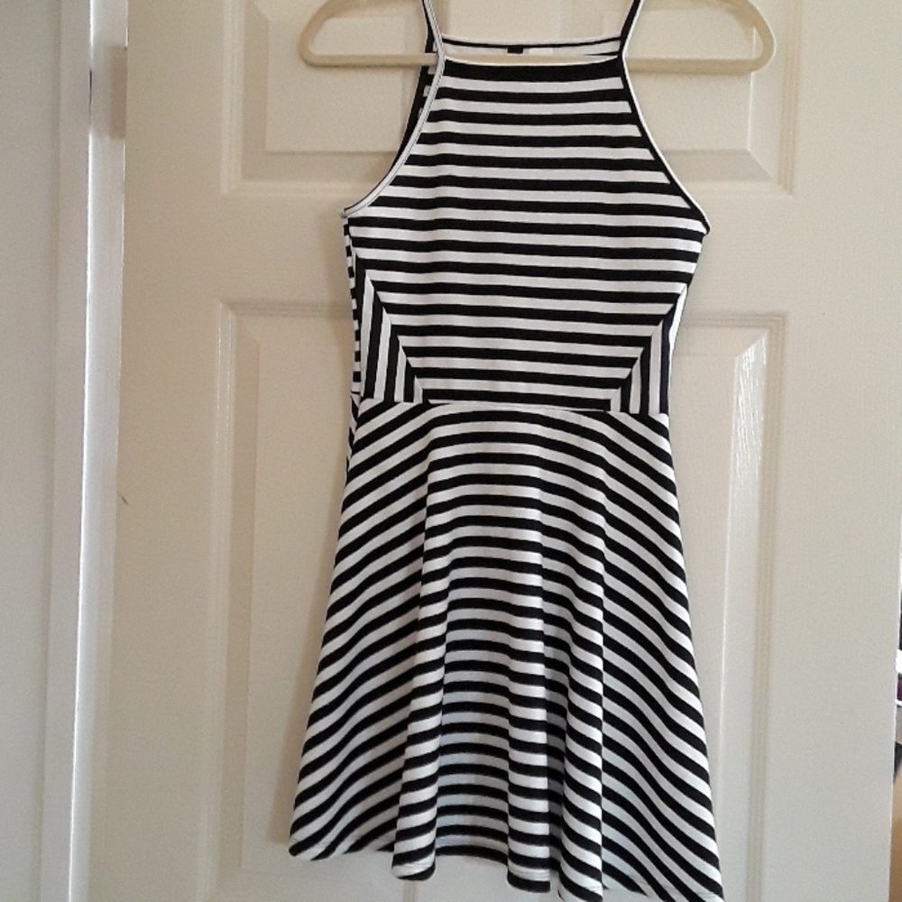 H & M young girl dress.